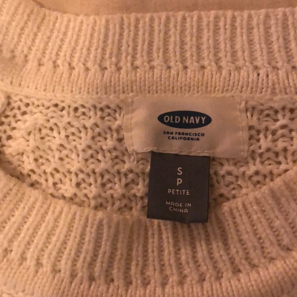 Old navy sweater - Picture 2 of 3